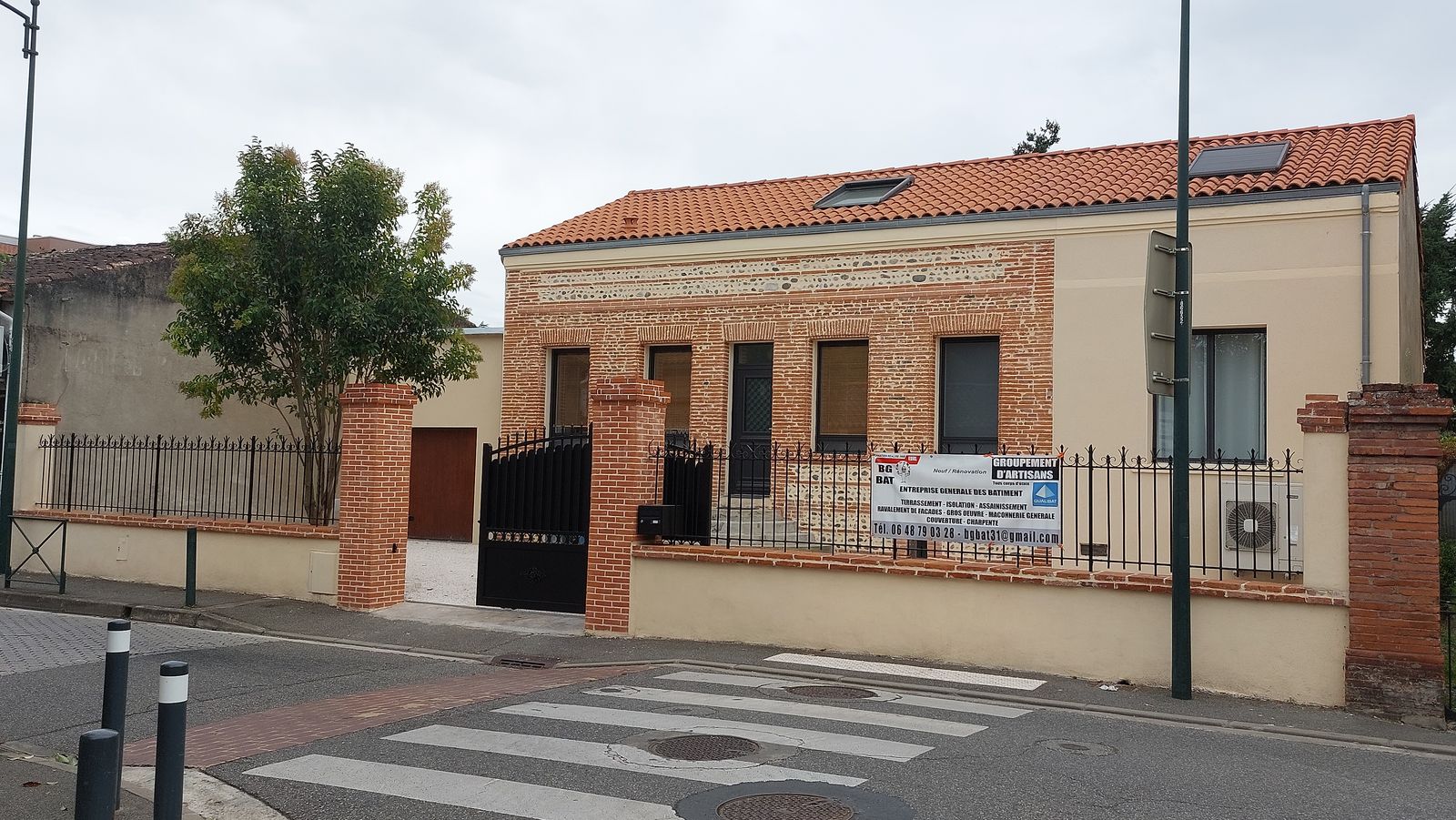 Maison en brique toulousaine entièrement rénovée par RGBAT à Garidech en Haute-Garonne
